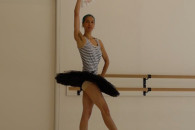 Dasniya rehearsing Kitri variation