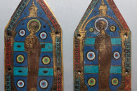Museum Kunstpalast Düsseldorf — 52: Zwei Apostel, Limoges, Ende 12. Jh.