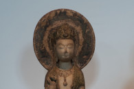 Östasiatiskamuseet — 16: Guanyin Bodhisattva. Marble, remains of pigments. China, Sui Dynasty, 581-618