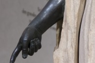 Louvre: Diane, dite La Zingarella ou Petite Bohémienne. IVe siècle avant J.-C. et fin du XVIe ou début du XVIIe siècle. Italie. — 3