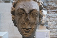 Musée de Cluny — 21: Têtes d’ange. Paris Notre-Dame, portail du Couronnement, vers 1210-1220