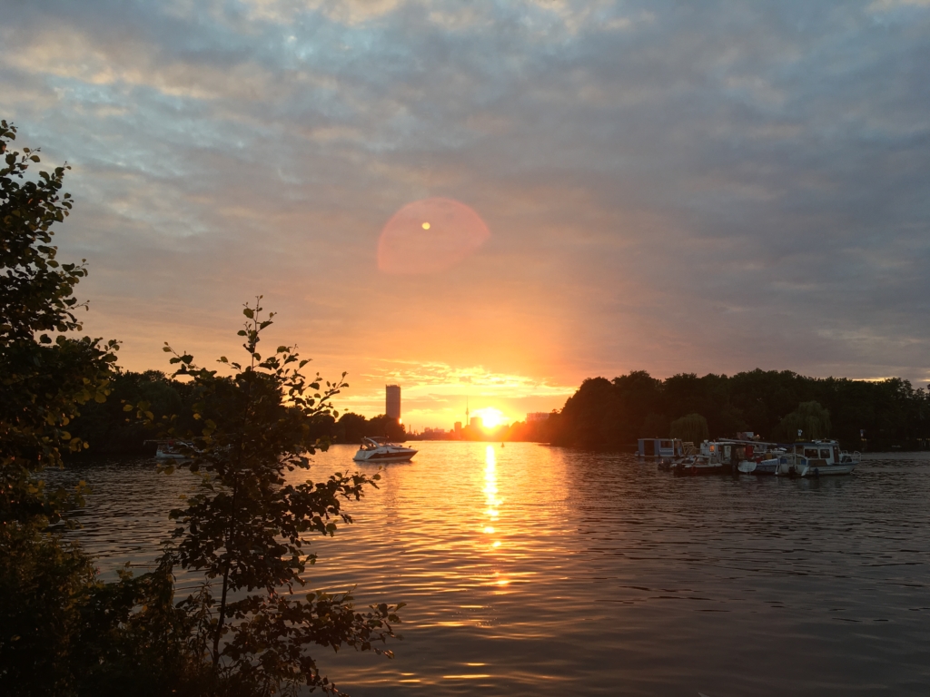 Treptower Park, sunset on the Spree between Insel der Jugend and Stralau